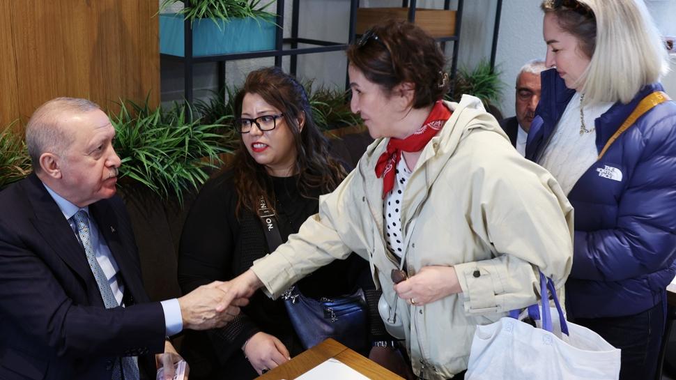 Başkan Erdoğan'dan Beyoğlu'nda sürpriz ziyaret