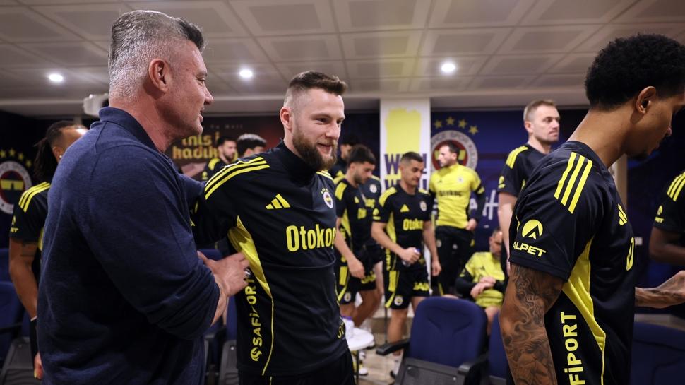 Fenerbahçe'de başkan Sadettin Saran, Galatasaray maçı öncesi tesislere geldi