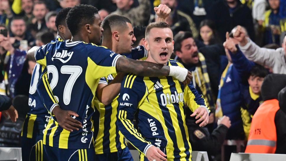 Fenerbahçe'nin gözü zirvede! Rakip Galatasaray