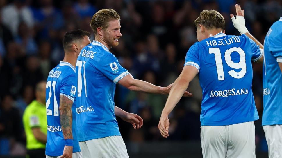 Napoli, Cremonese kar��s�nda 4 golle g�ld�