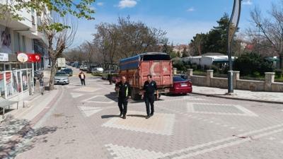 Ac� olay: Kamyonetin �arpt��� 3 ya��ndaki �ocuk kurtar�lamad�