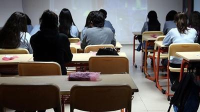 Velilere �zel okul uyar�s�! Kay�t yapmadan teyit edin