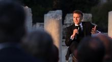 Macron Yunanistan'a tam destek s�z�: Egemenli�inize tehdit olursa yan�n�zday�z