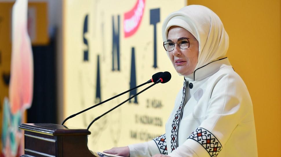 Türk edebiyatı vurgusu! Emine Erdoğan: Yabancı kitapların satır aralarında çocuklarımızı hangi değerlerin beklediğini bilmiyoruz