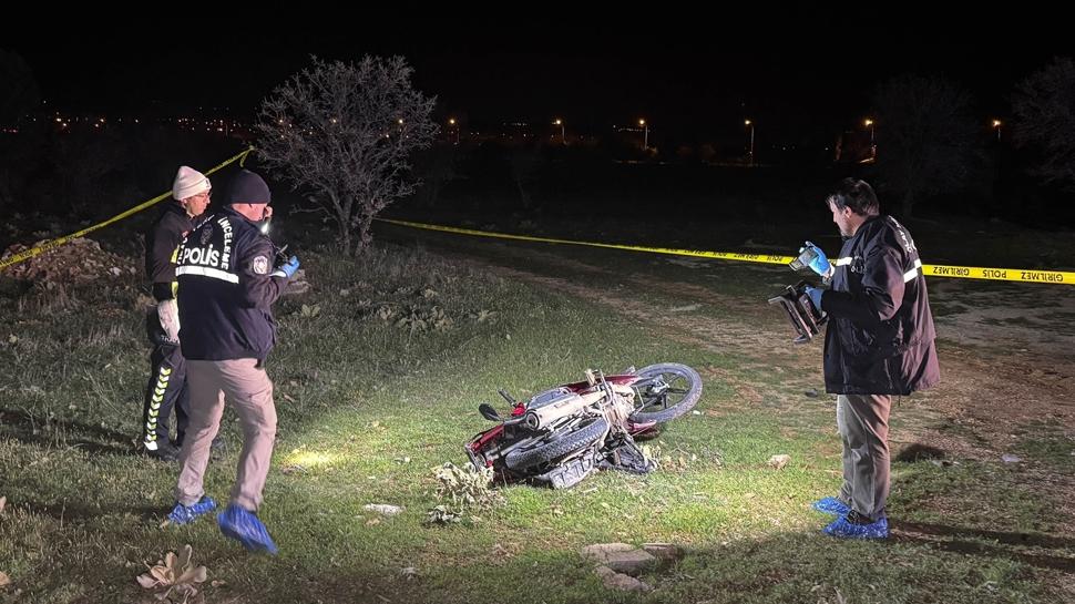 Uşak'ta motosiklet devrildi: Sürücü hayatını kaybetti