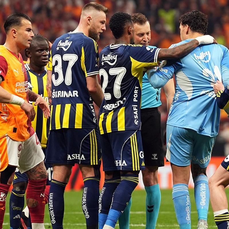 5 futbolcu birden! Derbi sonras� cezal� duruma d��t�ler...