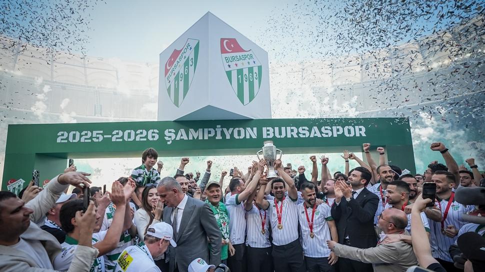 Bursaspor, kupasına törenle kavuştu