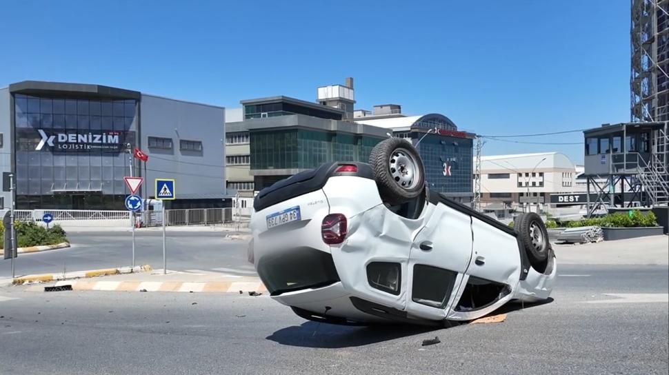 Esenyurt'ta kazaya kar��an otomobil takla att�