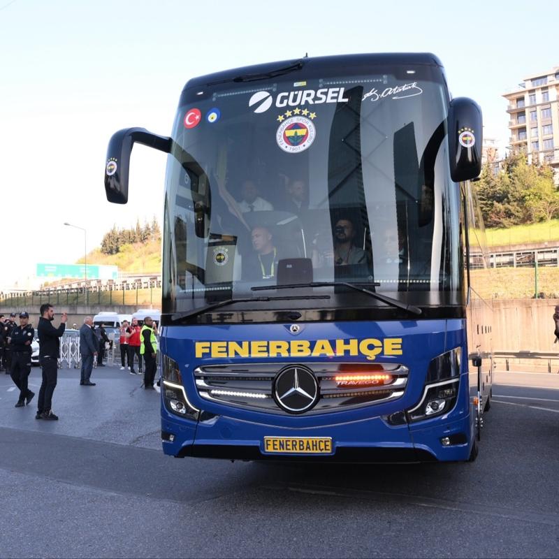 Fenerbah�e kafilesi RAMS Park'a geldi