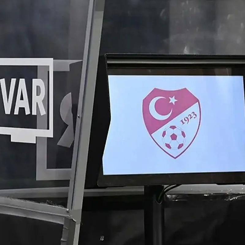 Galatasaray-Fenerbah�e derbisinin VAR hakemi belli oldu
