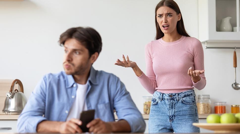 İlişkilerde kadınları çıldırtan 3 erkek sorusu