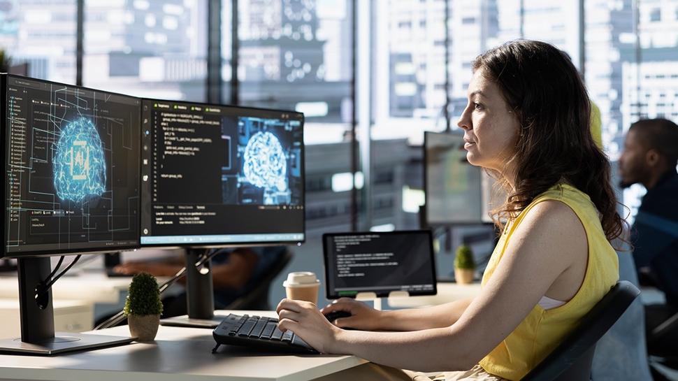 Yazılımcı zekâsına sahip 3 burç! Herkesi etkilemeyi başarırlar