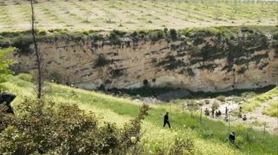 �ki g�nd�r aran�yordu: Cans�z bedeni menfezde bulundu