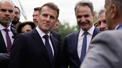 Mi�otakis'e a��r darbe: Halk�n paras�n� Frans�z silahlar�na g�m�yorlar