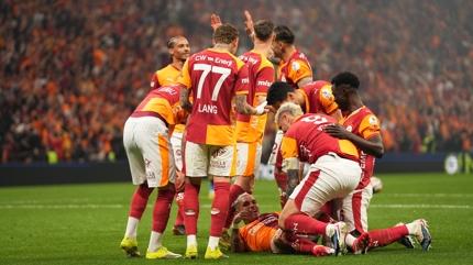Galatasaray'�n i� sahadaki yenilmezlik serisi s�r�yor