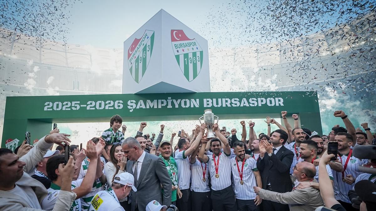 bursaspor nesine 2.lig �ampiyonluk foto�raflar� resimleri