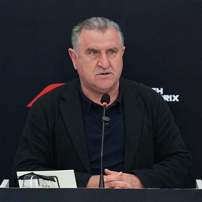 Bakan Bak'tan �ampiyon Ziraat Bankkart'a tebrik!