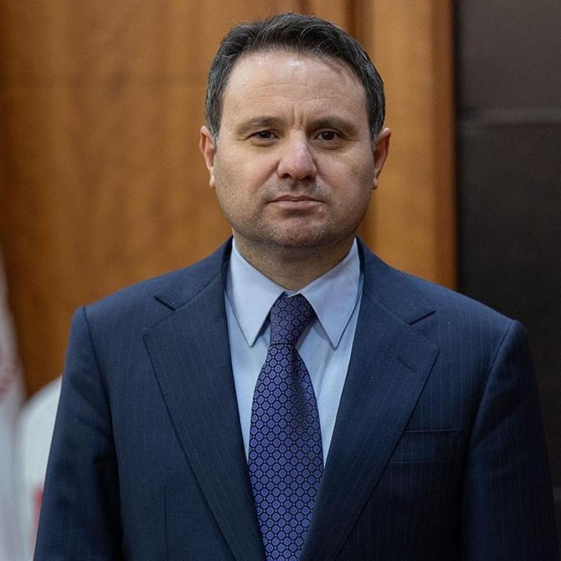 Bakan G�rlek'ten 27 Nisan E-muht�ras� payla��m�: Vesayet d�nemleri tamamen geride kald�