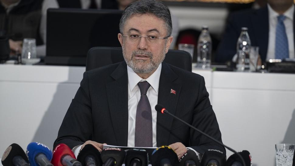 Bakan Yumaklı: Havadan müdahale kapasitemiz 462 ton su atmaya yükselmiş durumda