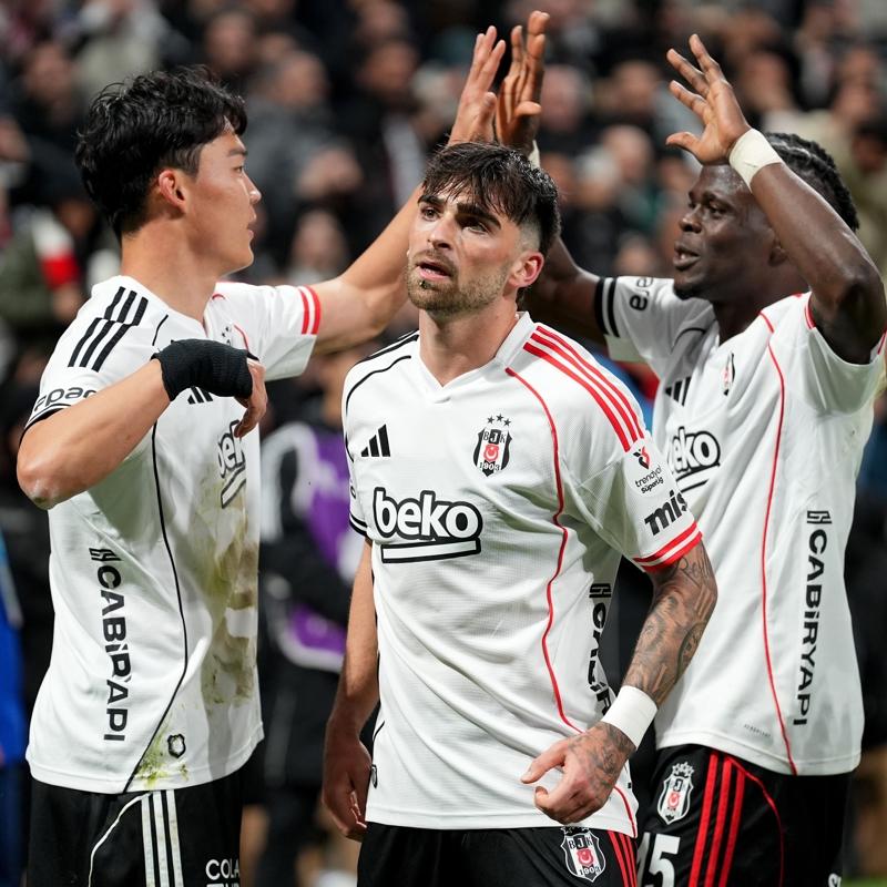 Be�ikta�'�n konu�u Fatih Karag�mr�k! ��te muhtemel 11'ler...