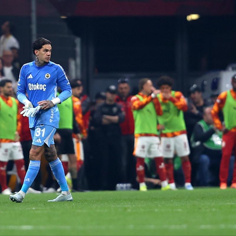 Ederson'dan gece yar�s� payla��m�! �z�r diledi...