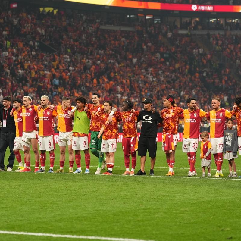Galatasaray'a Kemerburgaz'da co�kulu kar��lama