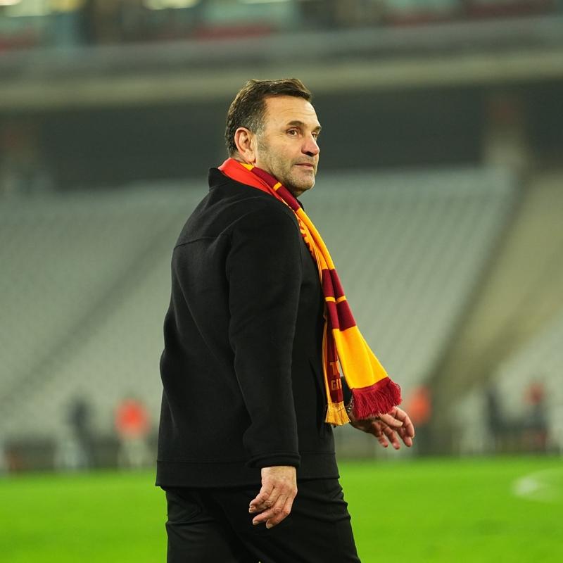 Galatasaray'dan Fenerbah�e'ye fla� g�nderme: Winner Okan Buruk