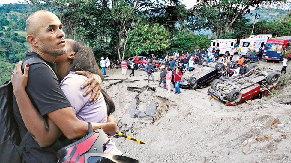 Karayolunda bombal� katliam: 14 �l�, 38 yaral�