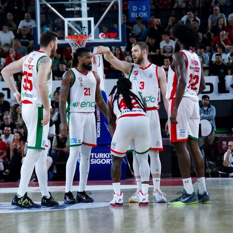 Kar��yaka Basketbol, ligde kalma sava�� veriyor