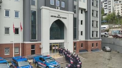 4 ilde organize su� �rg�t�ne darbe: 35 ��pheli yakaland�