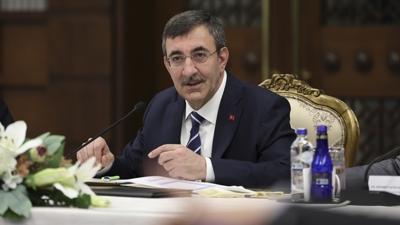 Cumhurba�kan� Yard�mc�s� Y�lmaz: T�rkiye �retimde merkezi �s haline geldi