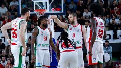 Kar��yaka Basketbol, ligde kalma sava�� veriyor