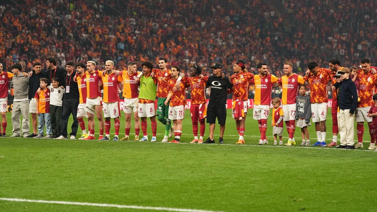 galatasaray fenerbah�e kar��lama foto�raflar� resimleri