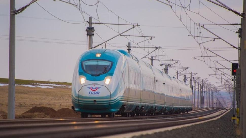 Demir yollarında dijital biletlemeyle doğaya katkı! 3 bin ağaç kurtarıldı