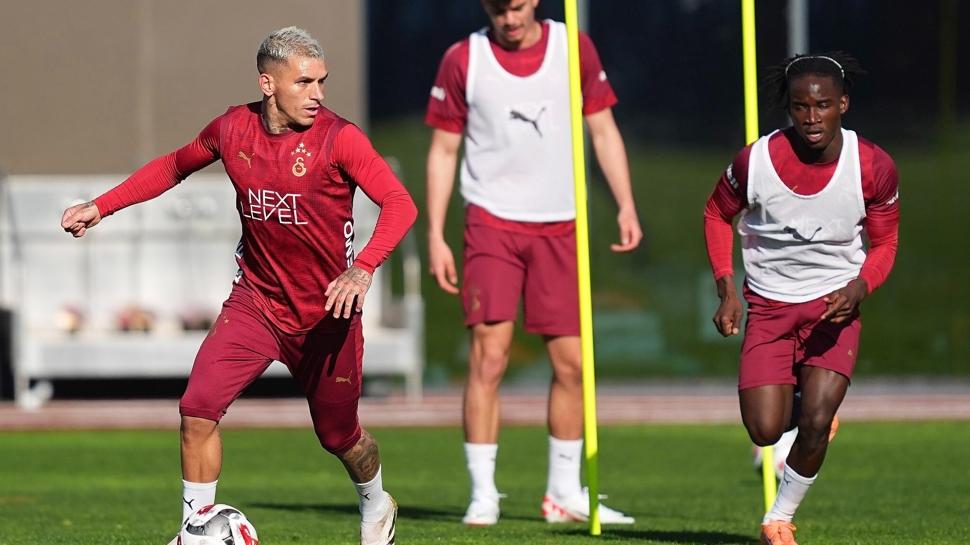 Galatasaray'da Samsunspor mesaisi başladı!