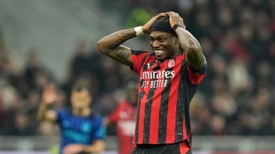 Milan'da Rafael Leao krizi: Hesab�n� kapatt�