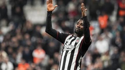 Kartal karalar ba�lad�!