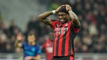 Milan'da Rafael Leao krizi: Hesab�n� kapatt�
