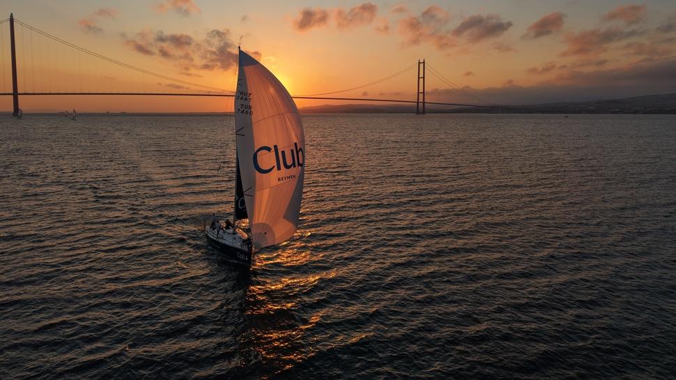 Beymen Club Sailing Team Çanakkale'den kupayla döndü