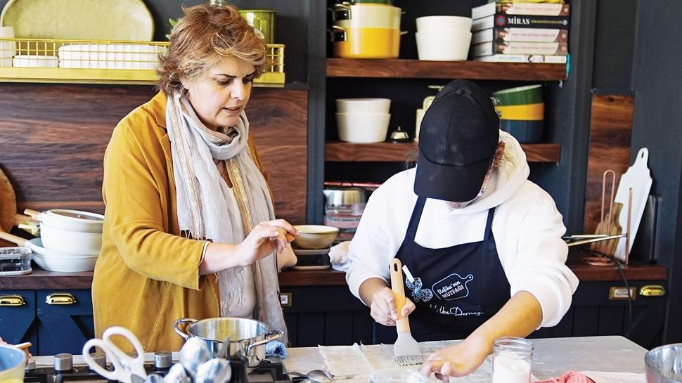 Devlet korumas�ndaki �ocuklar mutfakta