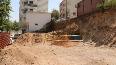 Hatay'da temel kaz�s�nda tarihi kal�nt�lara rastland�