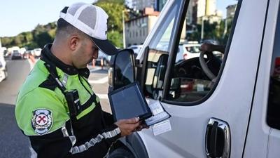 Trafikte kaza ve kural ihlali azald�... Yeni cezalar cayd�r�c� oldu!