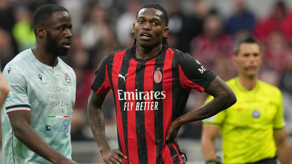 Rafael Leao Milan Transfer foto�raflar� resimleri