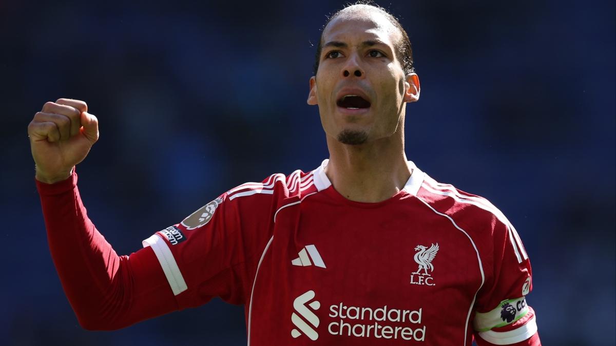 Van Dijk son dakika galatasaray sivasspor transfer foto�raflar� resimleri