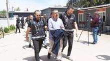 Halfeti'de eski ba�kan yolsuzluktan tutukland�