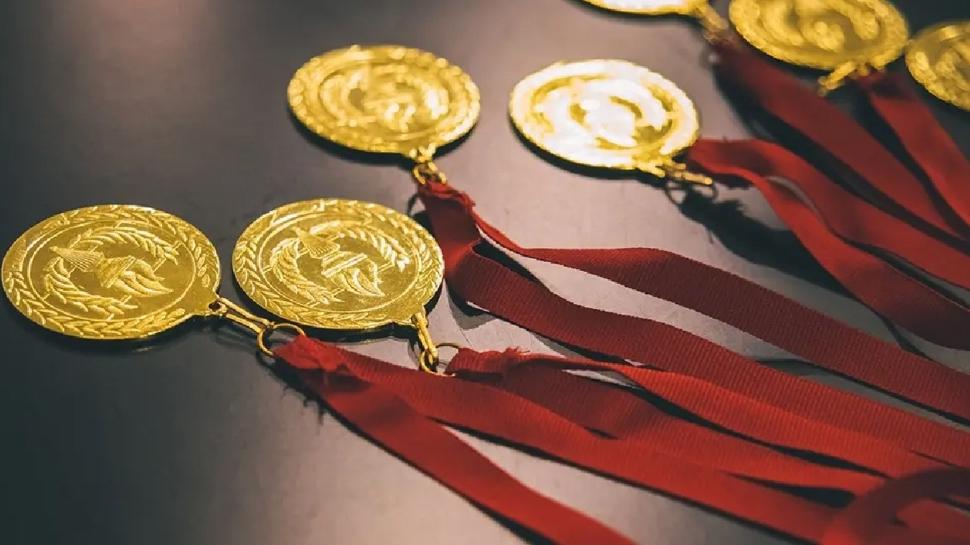 30 Nisan Per�embe: Gram ve �eyrek alt�n ka� TL? ��te anl�k alt�n fiyatlar�...