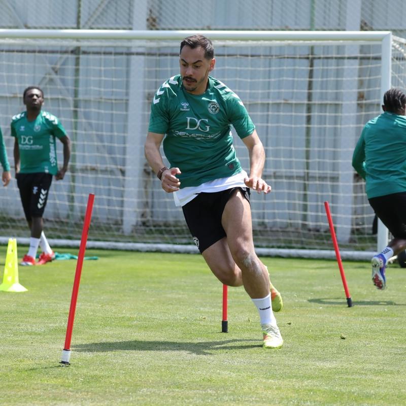 Konyaspor, �aykur Rizespor deplasman�na haz�r