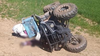 ATV facias�! Devrilen arac�n alt�nda kalan kad�n can verdi