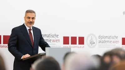 Bakan Fidan'dan Ankara'daki NATO zirvesi mesaj�: Tarihi bir f�rsat olacak