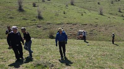 Devrilen trakt�r can ald�! �l� ve yaral�lar var